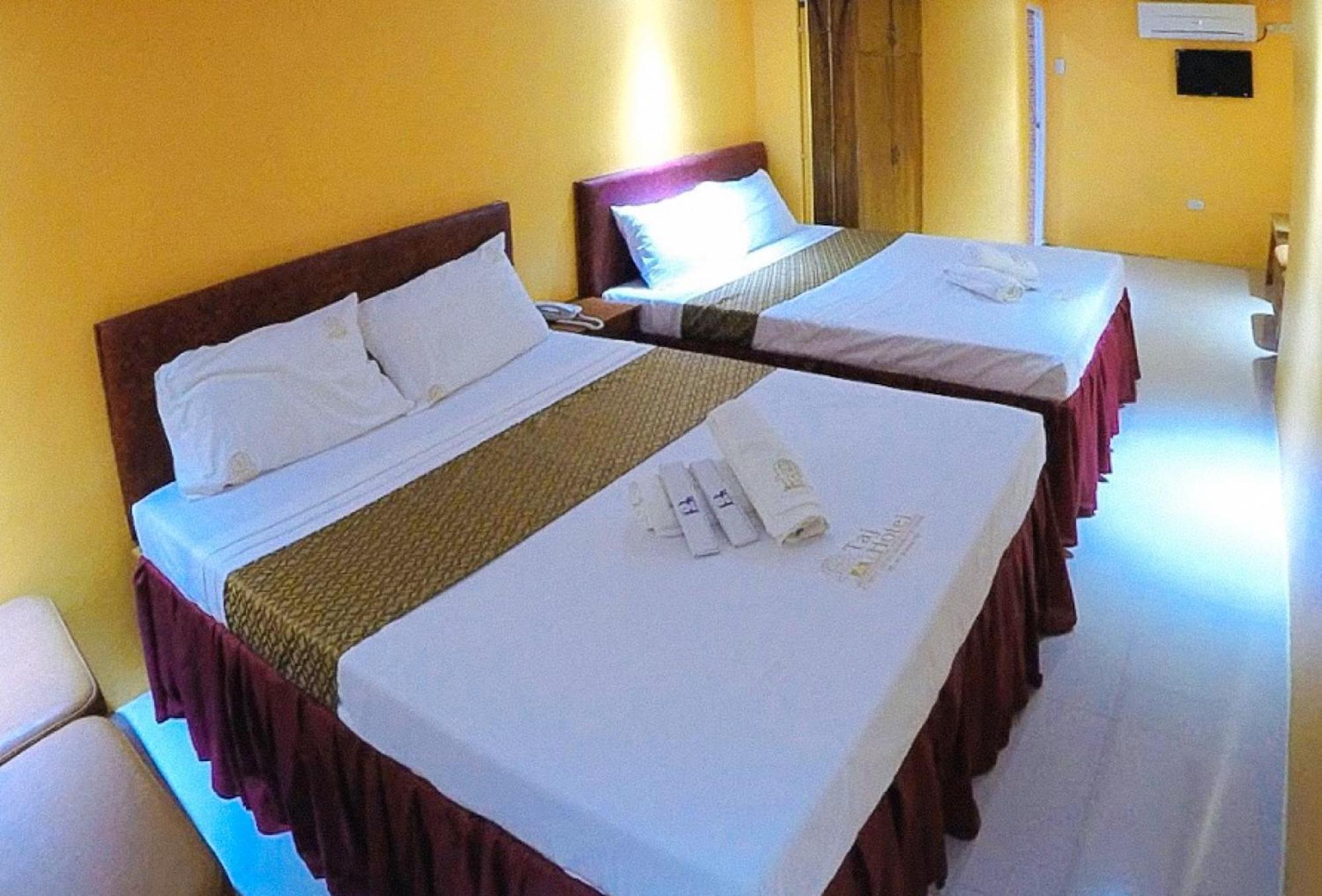 Reddoorz Plus @ Taj Hotel Tuguegarao מראה חיצוני תמונה
